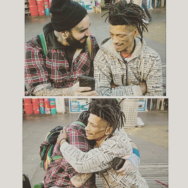 อดีตหนุ่มติดยาเริ่มต้นชีวิตใหม่ ตัดผมฟรีให้คนไร้บ้าน อดีตหนุ่มติดยาเริ่มต้นชีวิตใหม่ ตัดผมฟรีให้คนไร้บ้าน