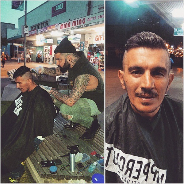 อดีตหนุ่มติดยาเริ่มต้นชีวิตใหม่ ตัดผมฟรีให้คนไร้บ้าน อดีตหนุ่มติดยาเริ่มต้นชีวิตใหม่ ตัดผมฟรีให้คนไร้บ้าน