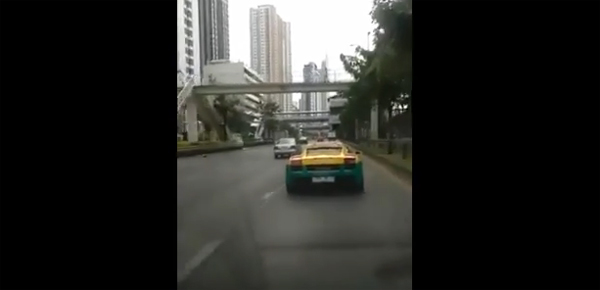 แท็กซี่แลมโบกินี่ แท็กซี่แลมโบกินี่