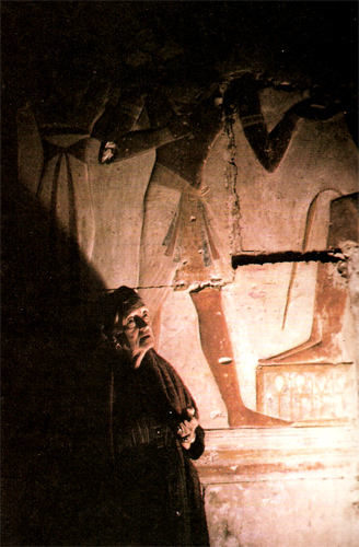 ออมม์ เซตี้ หญิงผู้ตายแล้วฟื้นขึ้นมาพบว่า เธอคือชาวอียิปต์โบราณกลับชาติมาเกิด ออมม์ เซตี้ หญิงผู้ตายแล้วฟื้นขึ้นมาพบว่า เธอคือชาวอียิปต์โบราณกลับชาติมาเกิด