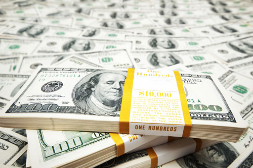 ชาวไซปรัสแห่ถอนเงินหมดตู้ หลังรัฐเก็บภาษีโหด 10%