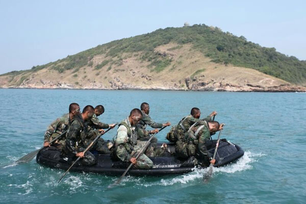 นักรบรีคอน ที่สุดของความแกร่ง