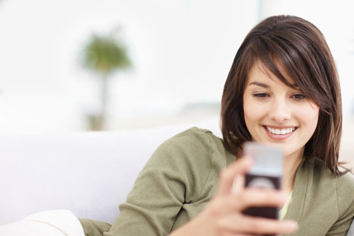 วิจัยพบคนรุ่นใหม่ใช้โทรศัพท์ส่งข้อความมากกว่าโทรคุยกัน