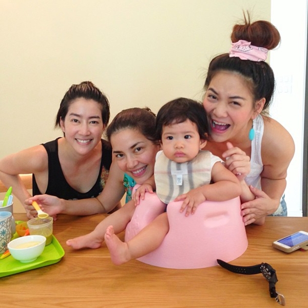 อ้อม พิยดา กับน้องนาวา ลั้ลลาหัวหิน เพื่อนซี้ พิม เจี๊ยบ ร่วมแจม