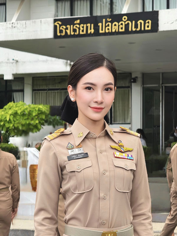 ผู้กองแคท ผู้กองแคท