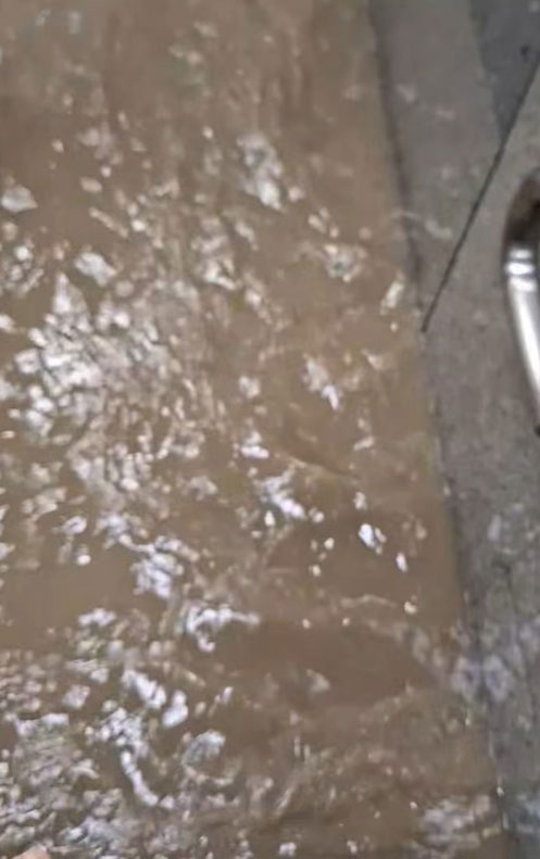 น้ำท่วม MRT สถานีศูนย์วัฒนธรรม น้ำท่วม MRT สถานีศูนย์วัฒนธรรม