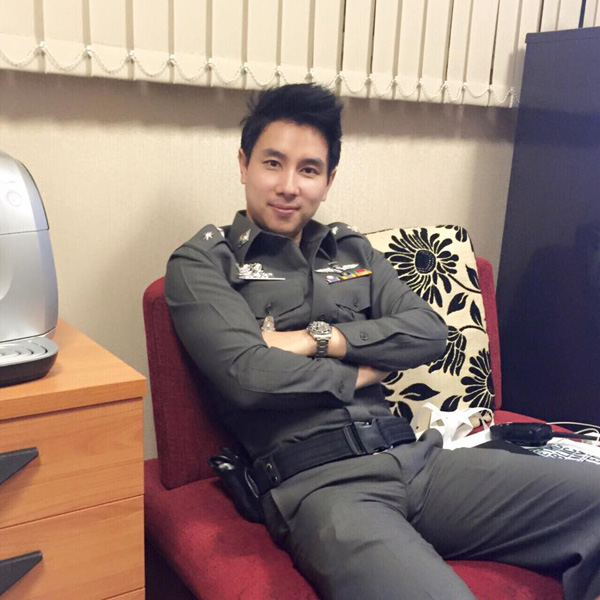 รองอั๋น รองอั๋น