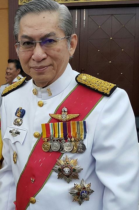 พิเชษฐ พันธุ์วิชาติกุล พิเชษฐ พันธุ์วิชาติกุล