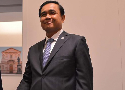 ประยุทธ์ จันทร์โอชา ประยุทธ์ จันทร์โอชา