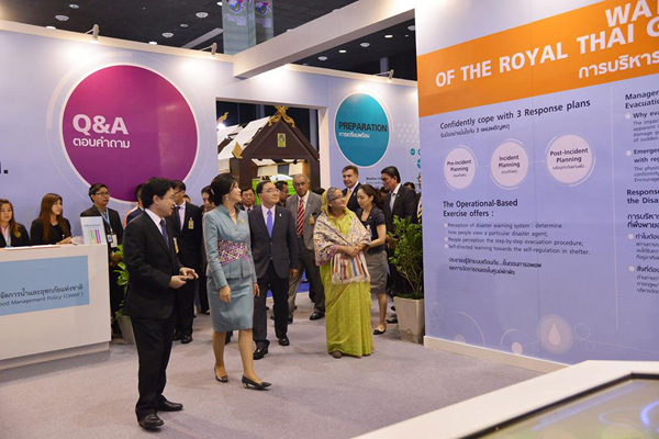 ยิ่งลักษณ์ ชินวัตร ยิ่งลักษณ์ ชินวัตร