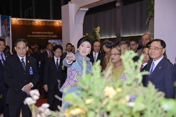 ยิ่งลักษณ์ ชินวัตร ยิ่งลักษณ์ ชินวัตร