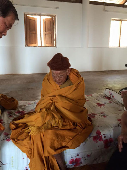 พระตาบอด พระตาบอด