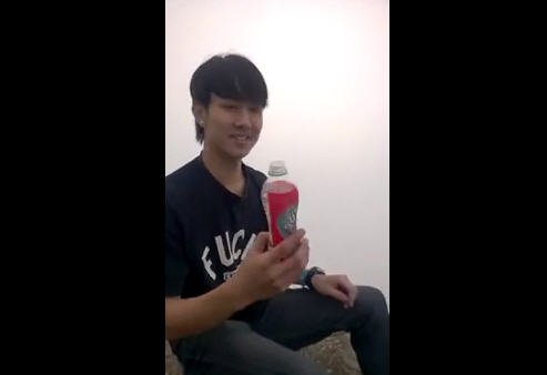 หนุ่มปาขวดบูมเมอแรง ภูหินร่องกล้า หนุ่มปาขวดบูมเมอแรง ภูหินร่องกล้า