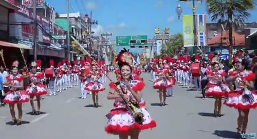 คลิปดรัมเมเยอร์โรงเรียนชะอวดวิทยาคาร พลิ้วสุด ๆ คลิปดรัมเมเยอร์โรงเรียนชะอวดวิทยาคาร พลิ้วสุด ๆ