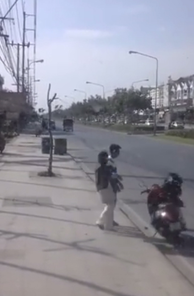 โซเชียลชื่นชมหนุ่มใจหล่อ เข้าช่วยผู้หญิงถูกแฟนทำร้าย โซเชียลชื่นชมหนุ่มใจหล่อ เข้าช่วยผู้หญิงถูกแฟนทำร้าย