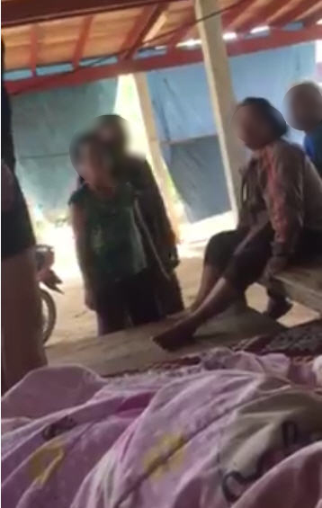 ลูกกระโดดถีบเมียใหม่พ่อ ลูกกระโดดถีบเมียใหม่พ่อ