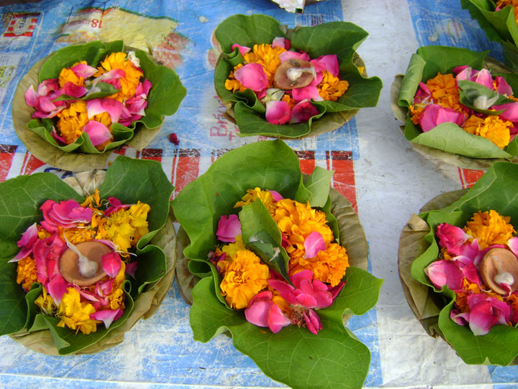 วิธีทำกระทงง่าย ๆ ไม่ทำลายสิ่งแวดล้อม วิธีทำกระทงง่าย ๆ ไม่ทำลายสิ่งแวดล้อม