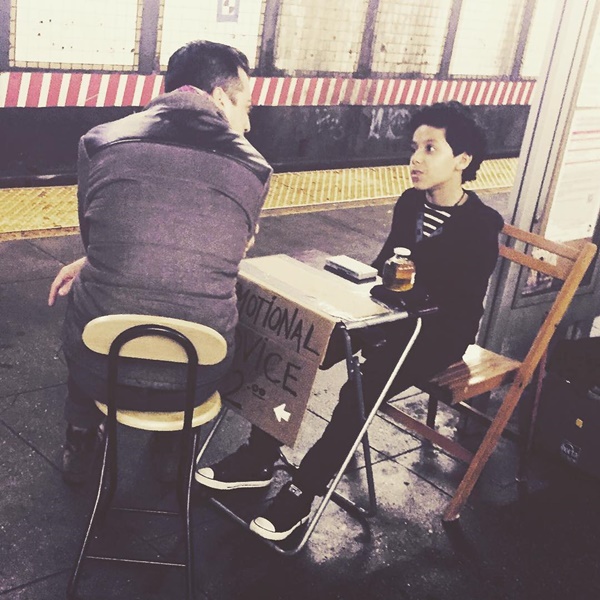 เด็ก 11 ขวบผันตัวเป็นที่ปรึกษาด้านอารมณ์ เด็ก 11 ขวบผันตัวเป็นที่ปรึกษาด้านอารมณ์