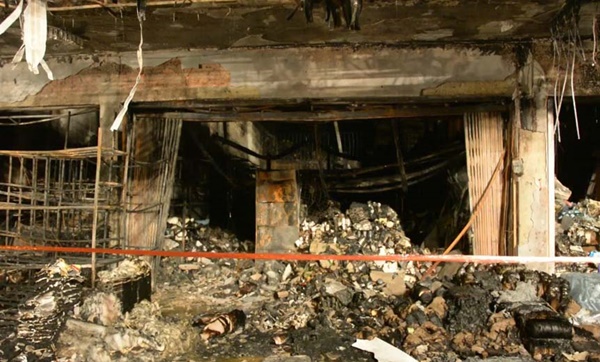 ไฟไหม้ตลาดศรีเมือง ราชบุรี ไฟไหม้ตลาดศรีเมือง ราชบุรี