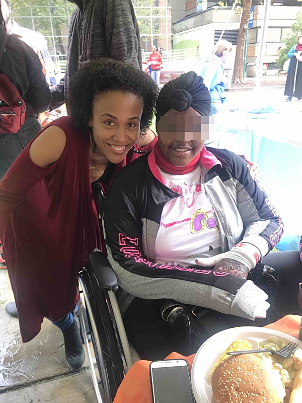 เผาตัวเอง เผาตัวเอง