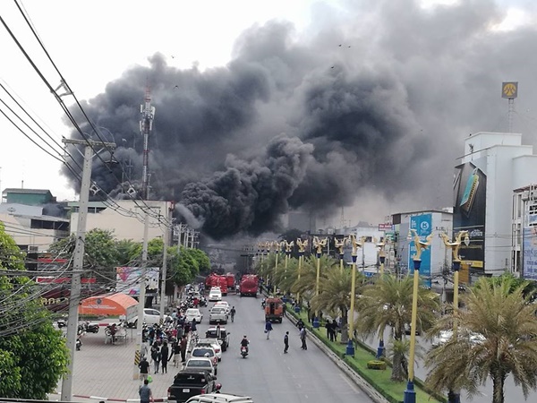 ไฟไหม้ในตลาดศรีเมือง ราชบุรี ไฟไหม้ในตลาดศรีเมือง ราชบุรี