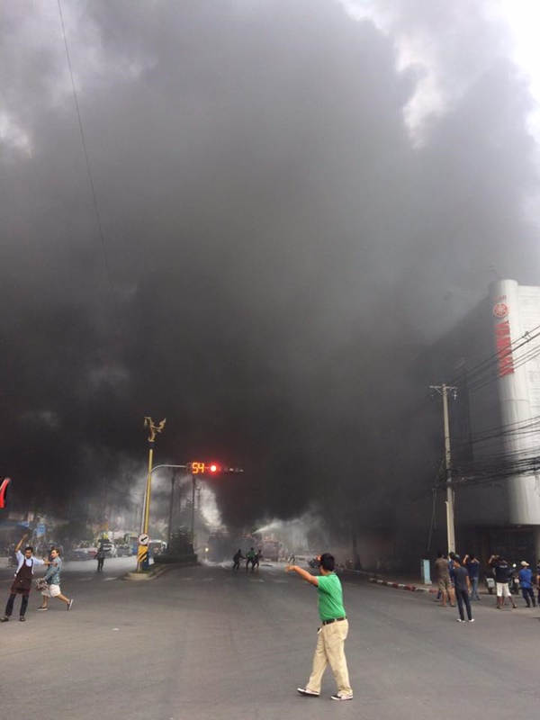 ไฟไหม้ในตลาดศรีเมือง ราชบุรี ไฟไหม้ในตลาดศรีเมือง ราชบุรี