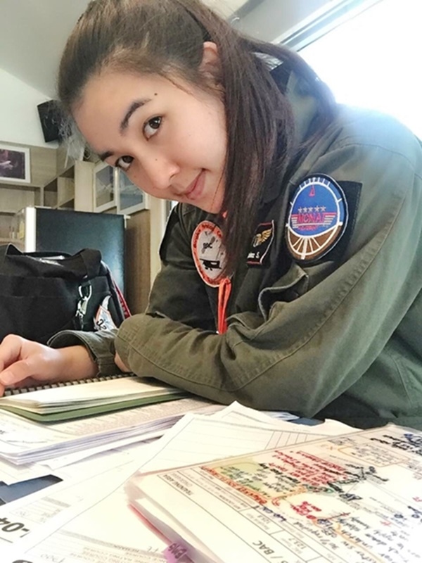 เอี๊ยม ปิยธิดา สุภาษี เอี๊ยม ปิยธิดา สุภาษี