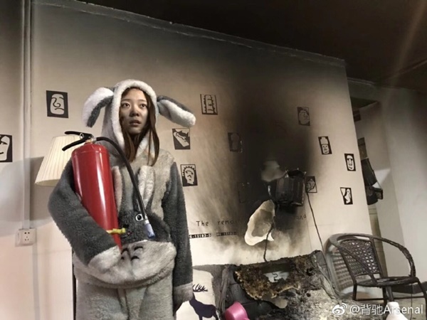 คู่รักหวิดเผาบ้านรับปีใหม่ คู่รักหวิดเผาบ้านรับปีใหม่