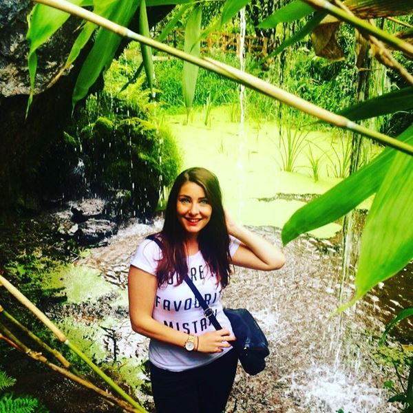 เคธี่ คอลลินส์ เคธี่ คอลลินส์