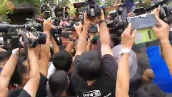 เปรี้ยว ฆ่าหั่นศพ เปรี้ยว ฆ่าหั่นศพ