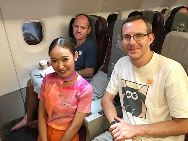 นักดำน้ำที่นำตัวหมูป่าออกจากถ้ำ นักดำน้ำที่นำตัวหมูป่าออกจากถ้ำ