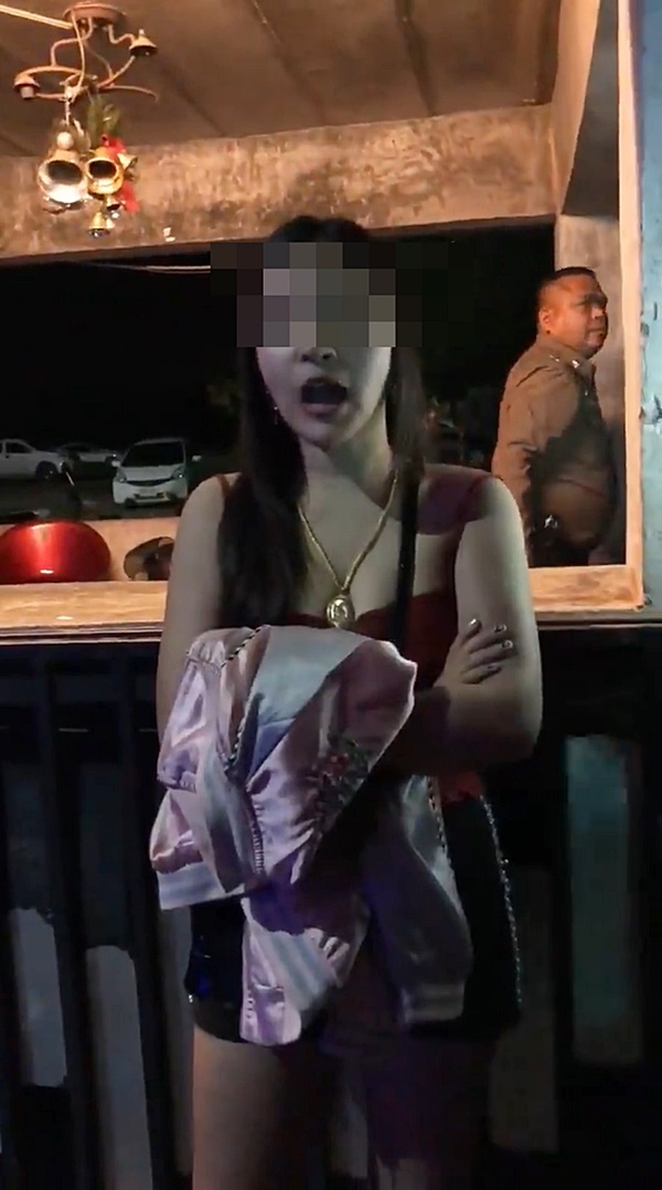 คลิปสาวถูกตบ คลิปสาวถูกตบ