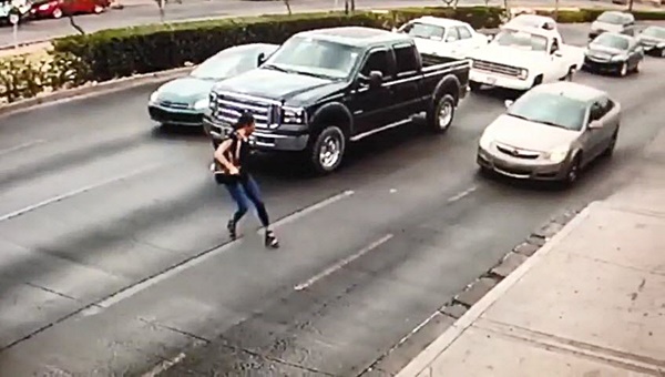 รถชนคน รถชนคน