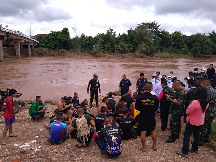 ฝึกซ้อมการแข่งขันเรือพ่าย ฝึกซ้อมการแข่งขันเรือพ่าย