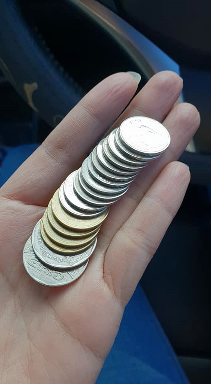 แม่ค้าขายกระทง แม่ค้าขายกระทง