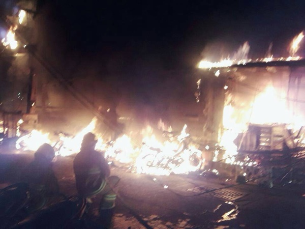 ไฟไหม้บาร์เบียร์ในวอคกิ้งสตรีท พัทยา ไฟไหม้บาร์เบียร์ในวอคกิ้งสตรีท พัทยา