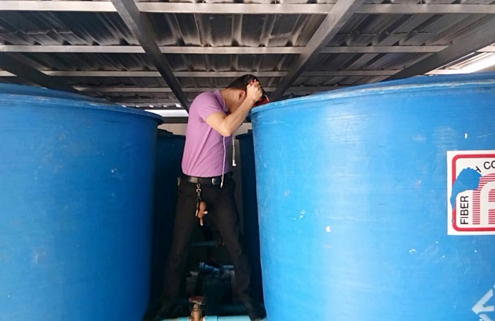 ถุงอึในแท็งก์น้ำคอนโด ถุงอึในแท็งก์น้ำคอนโด