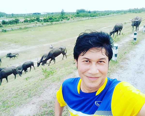 เชษฐ์ สไมล์ บัฟฟาโล เชษฐ์ สไมล์ บัฟฟาโล