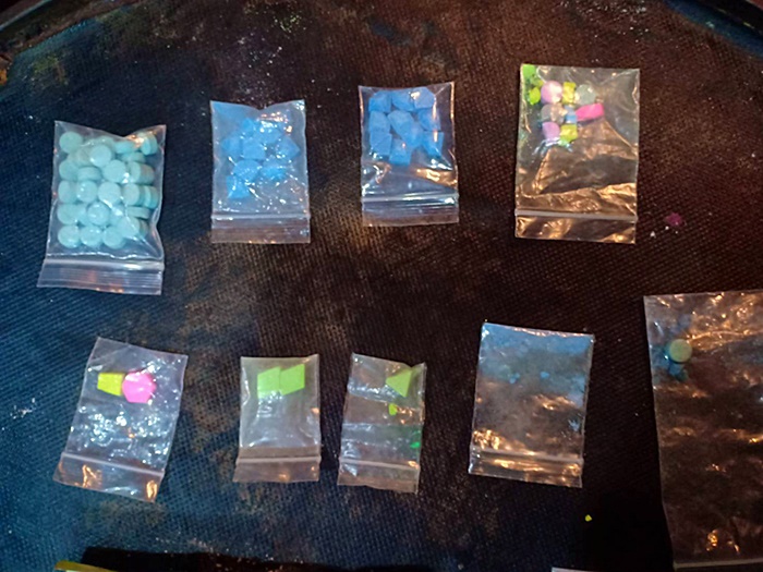 ตำรวจจับยาบ้า ตำรวจจับยาบ้า