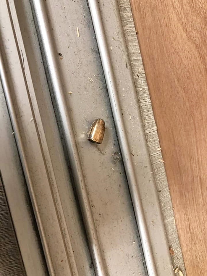 ตำรวจยิงตัวตาย ตำรวจยิงตัวตาย