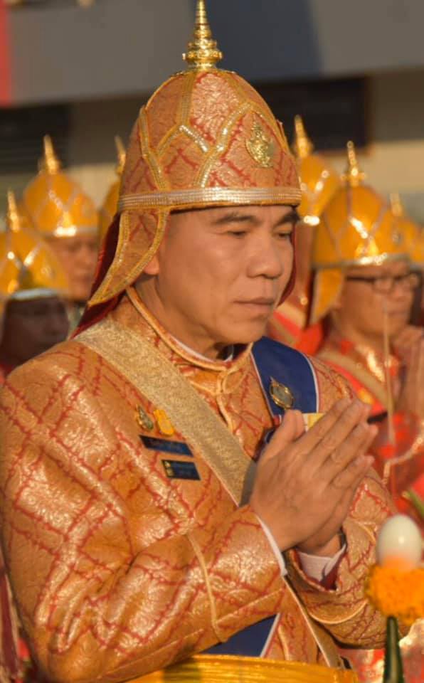 บิ๊กลือ ผบ.ทร. สวมชุดทหารโบราณ บิ๊กลือ ผบ.ทร. สวมชุดทหารโบราณ