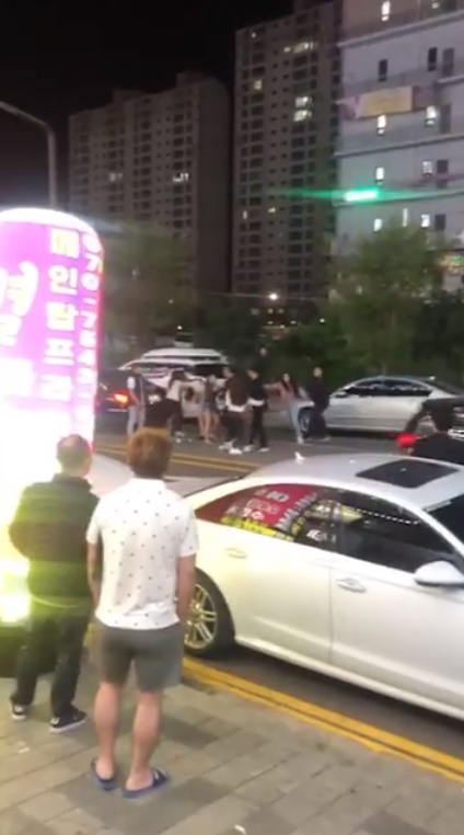 ตบกันแย่งผู้ชาย ตบกันแย่งผู้ชาย