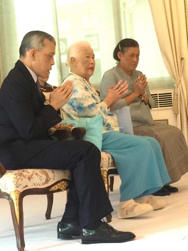 พระบรมฉายาลักษณ์ สมเด็จพระบรมราชชนนีพันปีหลวง พระบรมฉายาลักษณ์ สมเด็จพระบรมราชชนนีพันปีหลวง