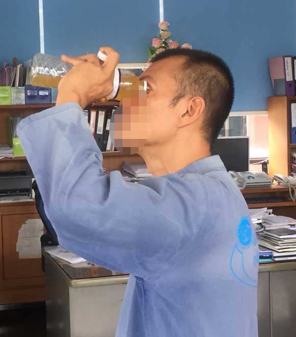 ดื่มน้ำปัสสาวะ ดื่มน้ำปัสสาวะ