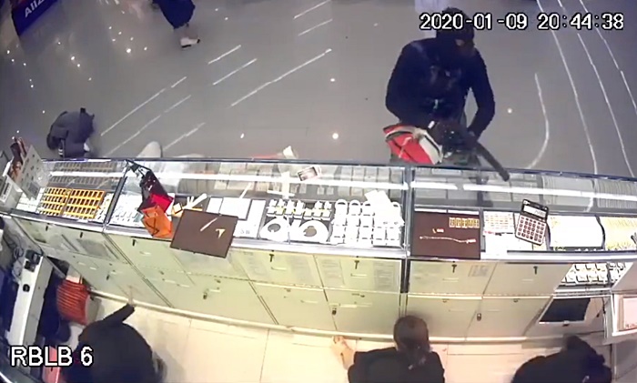 ปล้นร้านทองลพบุรี ปล้นร้านทองลพบุรี