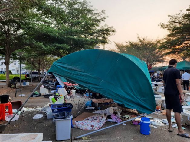 ขับเก๋งทะลุตลาด ขับเก๋งทะลุตลาด