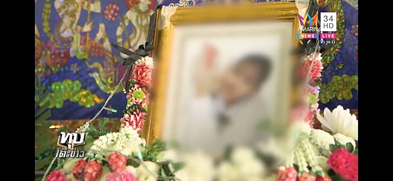 คู่เด็กชาย-หญิงขี่รถล้ม โดนเก๋งชนดับ คู่เด็กชาย-หญิงขี่รถล้ม โดนเก๋งชนดับ