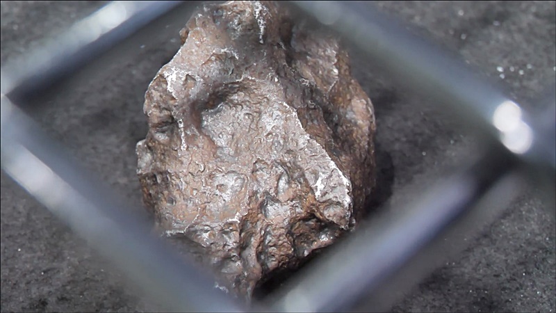 เฉลยแล้ว หินประหลาดตกกลางป่า คืออะไร เฉลยแล้ว หินประหลาดตกกลางป่า คืออะไร