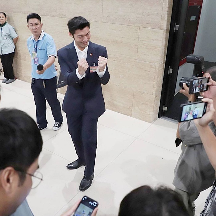 ธนาธร ธนาธร