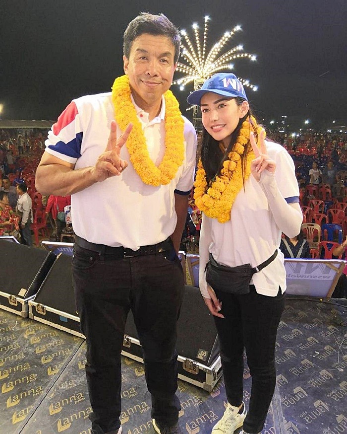 เบล บุษญา ลูกสาว บรรยิน ตั้งภากรณ์ เบล บุษญา ลูกสาว บรรยิน ตั้งภากรณ์